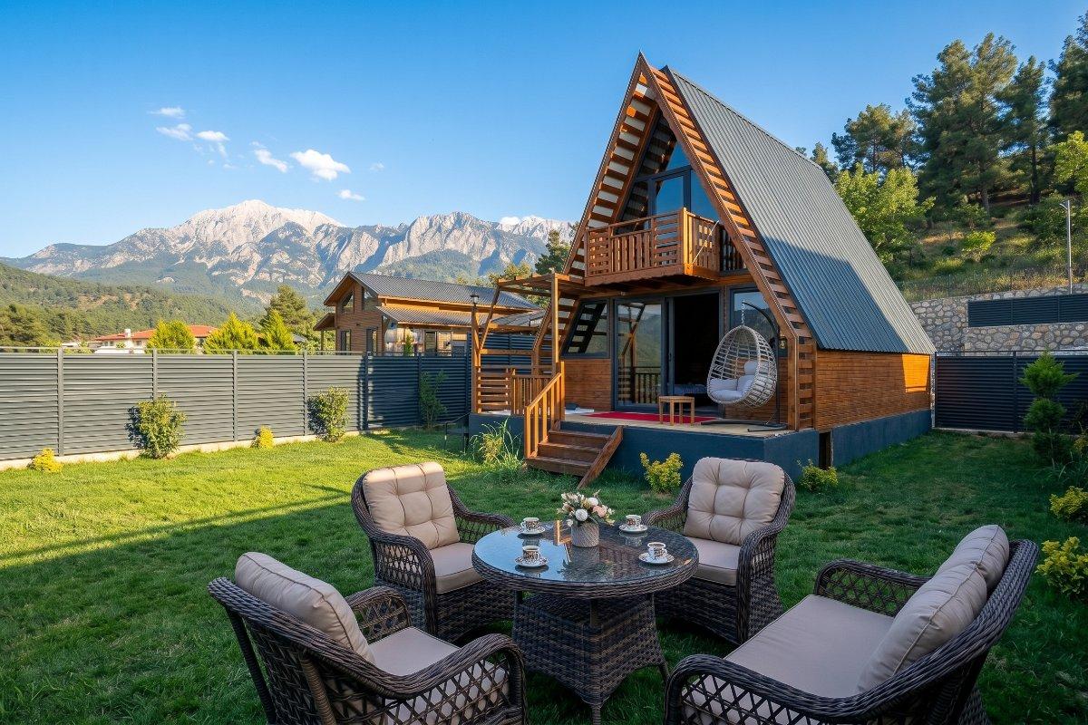 AdaLisa Bungalow Kapılarını Açtı!