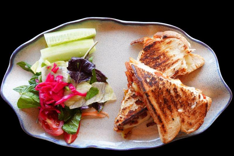 Ayvalık Tost